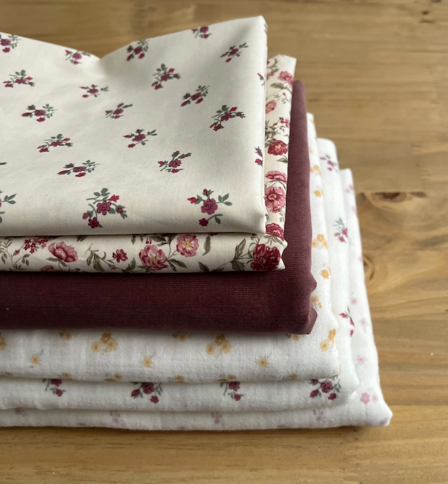 Celine - Double gaze de coton BIO blanc motif fleuri coloris figue Tissus issus de l'agriculture biologique  - 11