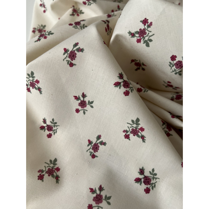 Celine - Popeline douce coton organique fond ivoire fleuri figue / framboise Tissus issus de l'agriculture biologique  - 8