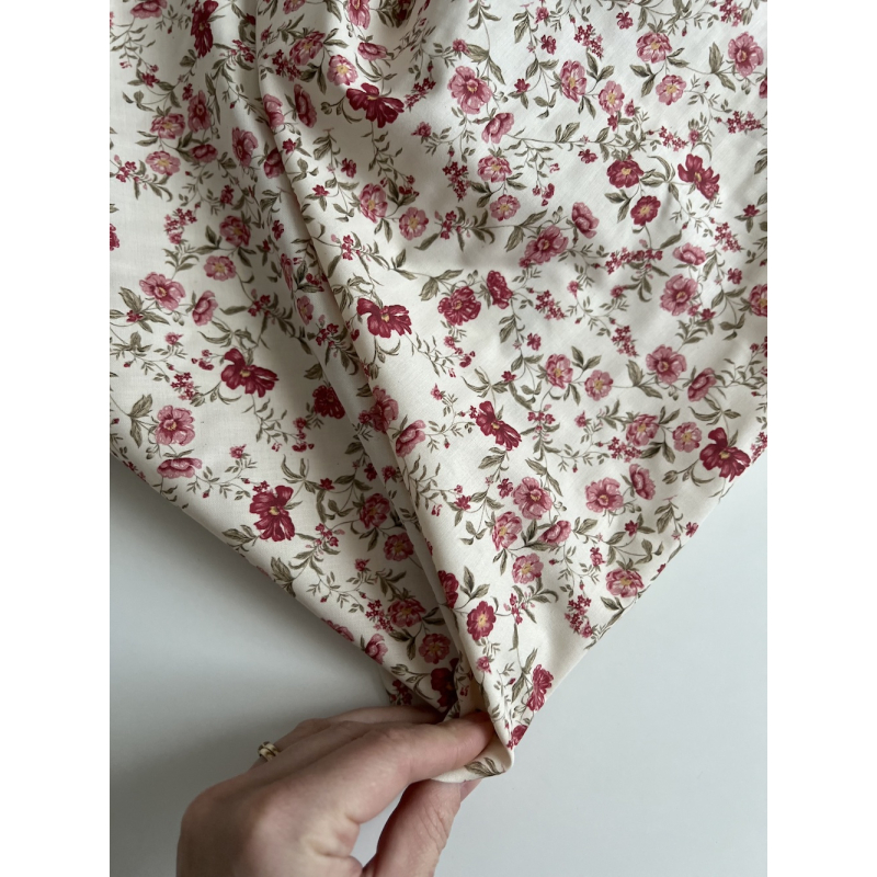 Romy - Popeline douce coton organique fond ivoire imprimé fleuri Tissus issus de l'agriculture biologique  - 5