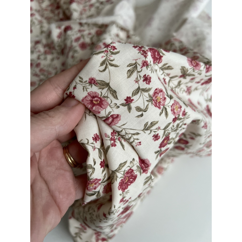 Romy - Popeline douce coton organique fond ivoire imprimé fleuri Tissus issus de l'agriculture biologique  - 7