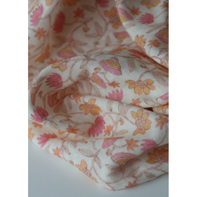 India - Double gaze coton BIO imprimé fleurs indiennes fond écru Tissus issus de l'agriculture biologique  - 5
