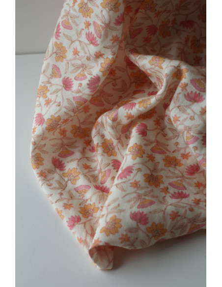 India - Double gaze coton BIO imprimé fleurs indiennes fond écru Tissus issus de l'agriculture biologique  - 6