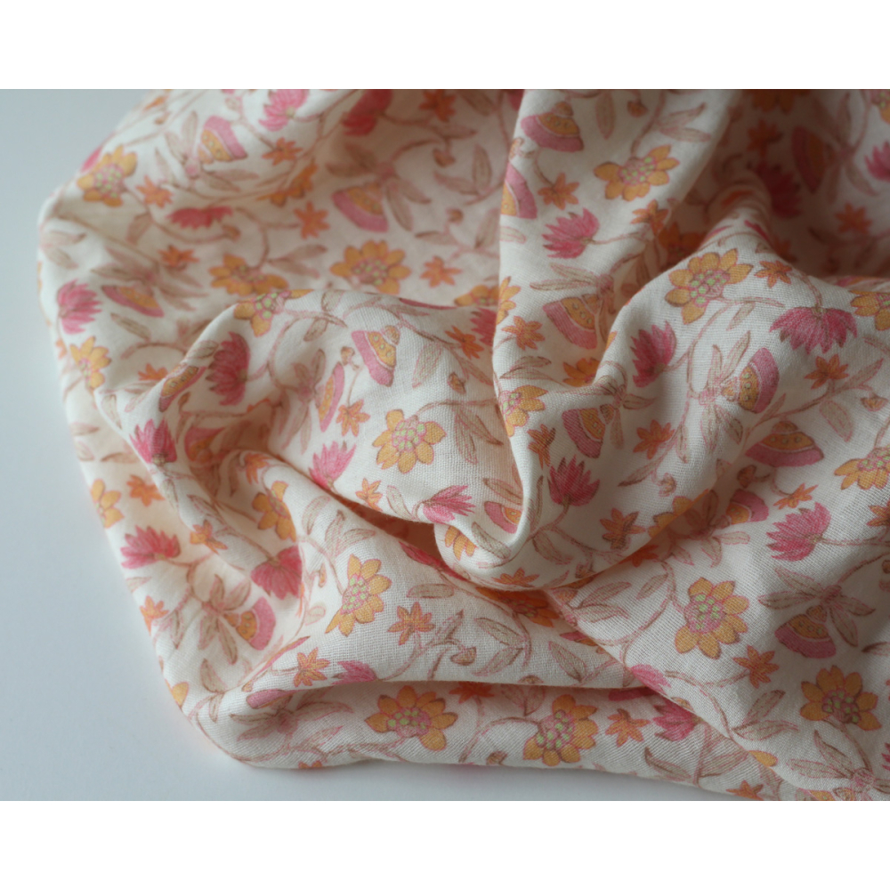 India - Double gaze coton BIO imprimé fleurs indiennes fond écru Tissus issus de l'agriculture biologique  - 7