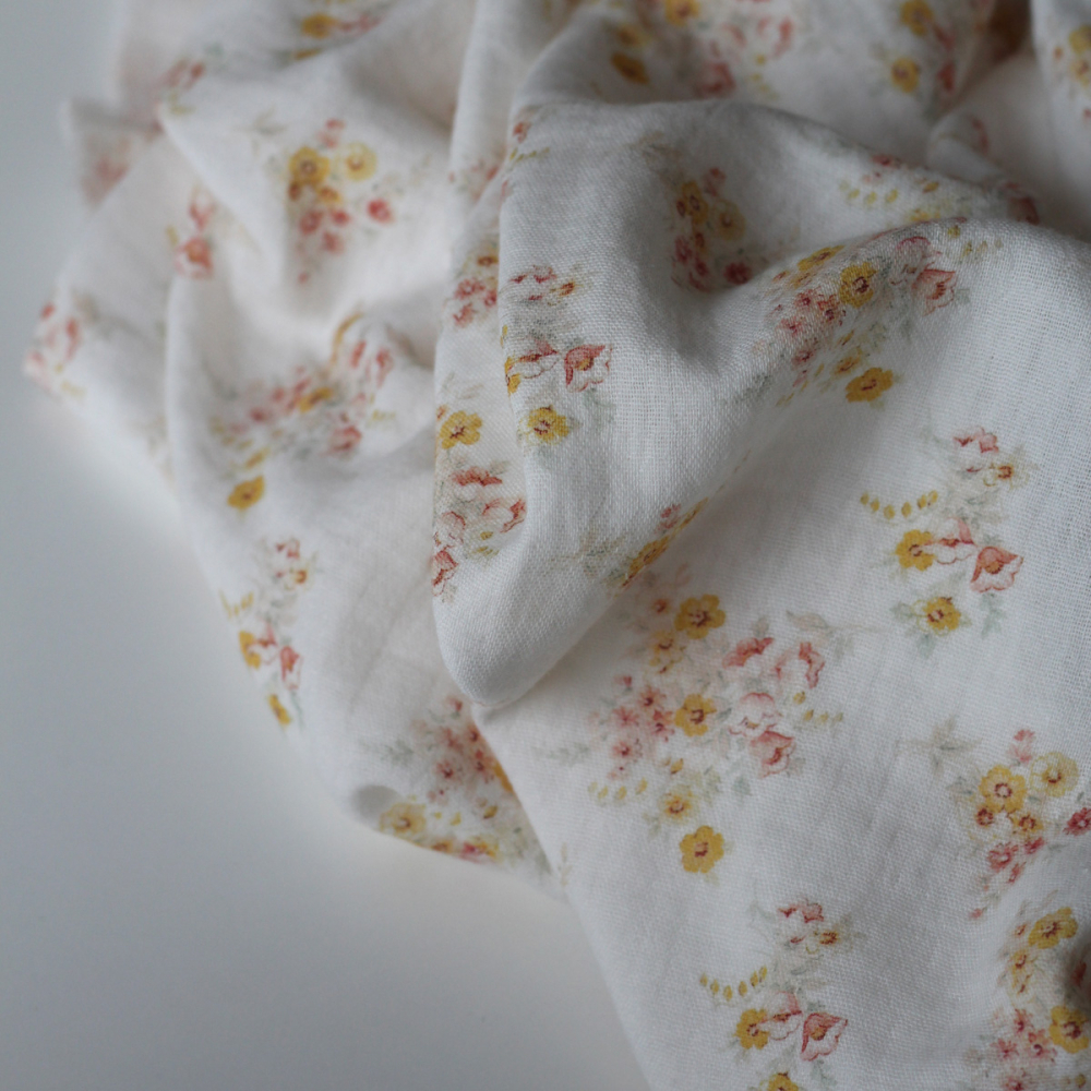 Mariya - Double gaze coton BIO Exclusif blanc motif fleuri Tissus issus de l'agriculture biologique  - 1