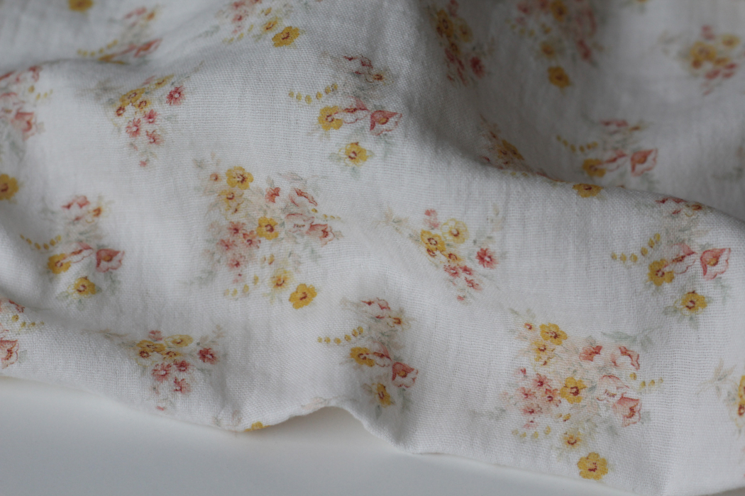 Mariya - Double gaze coton BIO Exclusif blanc motif fleuri Tissus issus de l'agriculture biologique  - 2