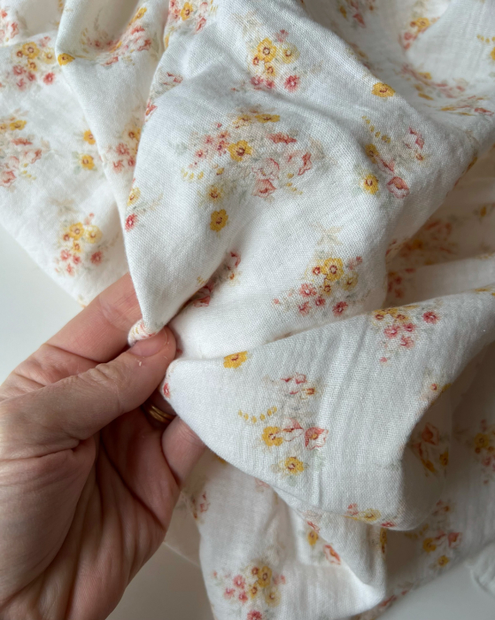 Mariya - Double gaze coton BIO Exclusif blanc motif fleuri Tissus issus de l'agriculture biologique  - 3