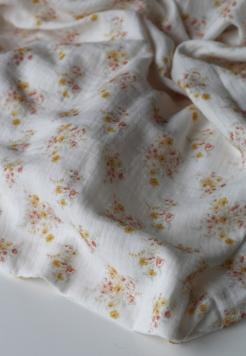 Mariya - Double gaze coton BIO Exclusif blanc motif fleuri Tissus issus de l'agriculture biologique  - 9