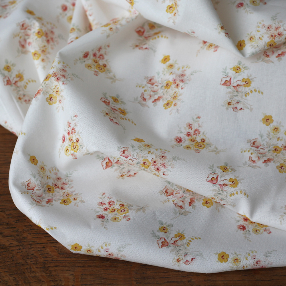 Mariya - Popeline douce coton BIO Exclusif blanc motif fleuri Tissus issus de l'agriculture biologique  - 1