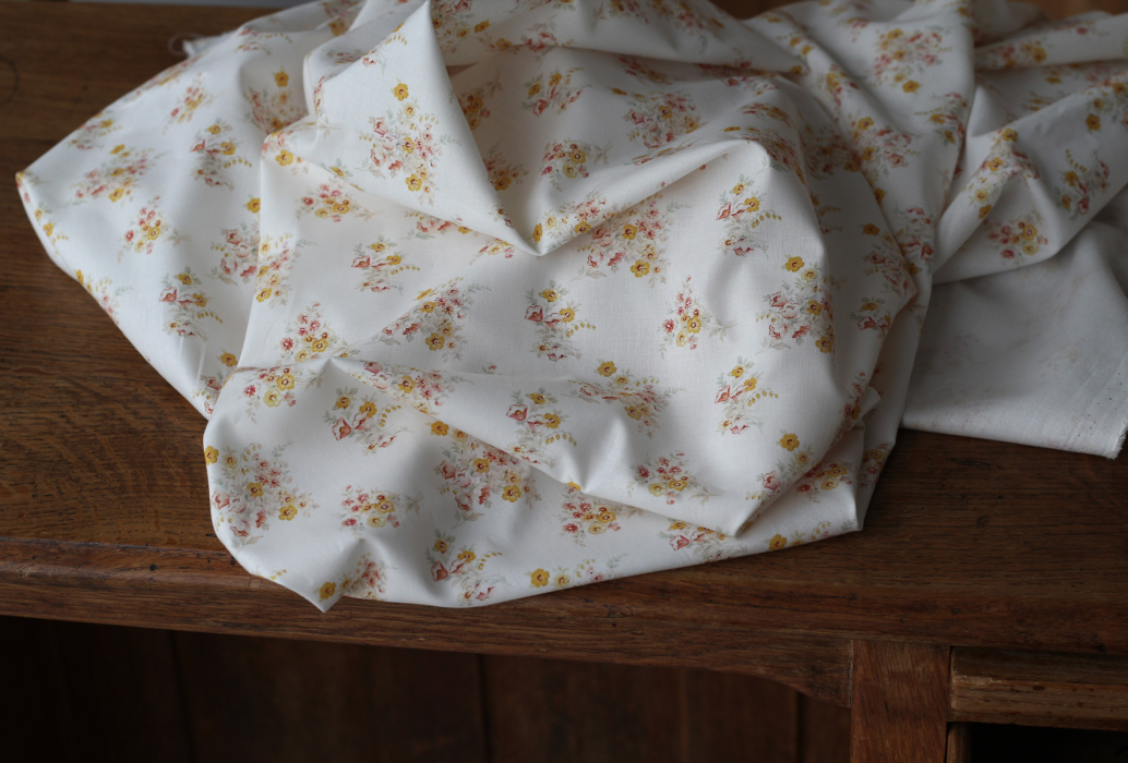 Mariya - Popeline douce coton BIO Exclusif blanc motif fleuri Tissus issus de l'agriculture biologique  - 7