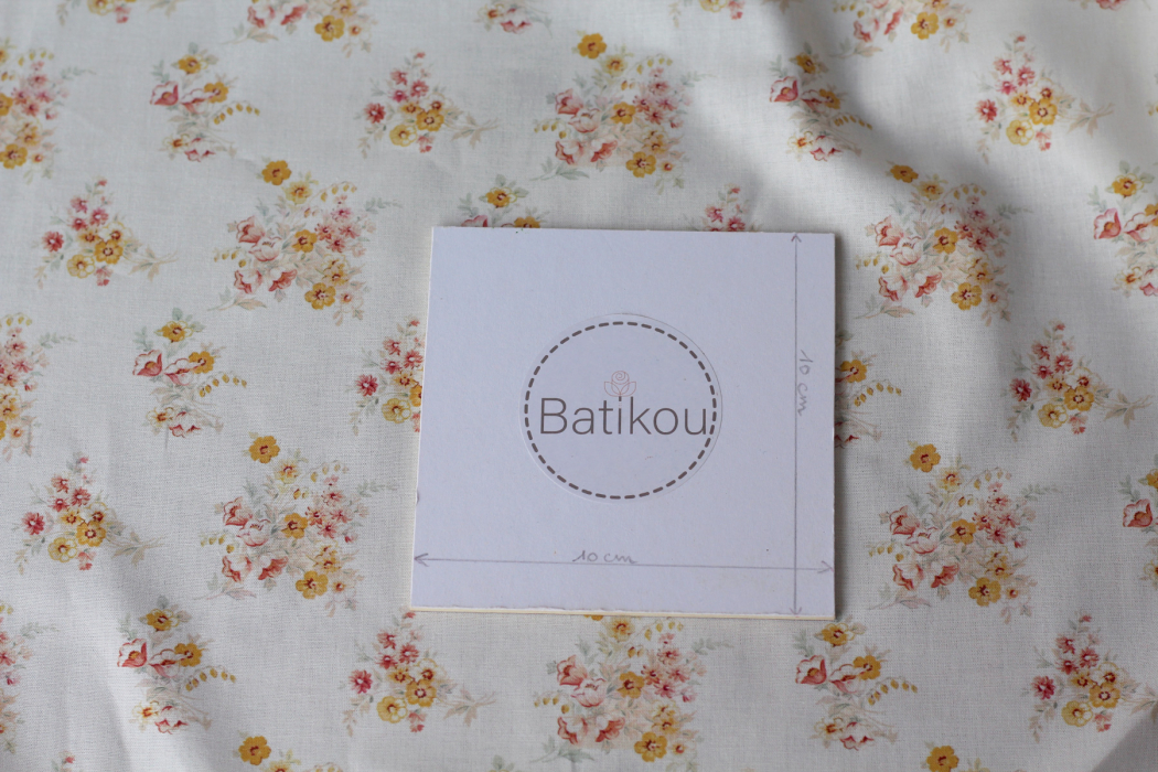 Mariya - Popeline douce coton BIO Exclusif blanc motif fleuri Tissus issus de l'agriculture biologique  - 10