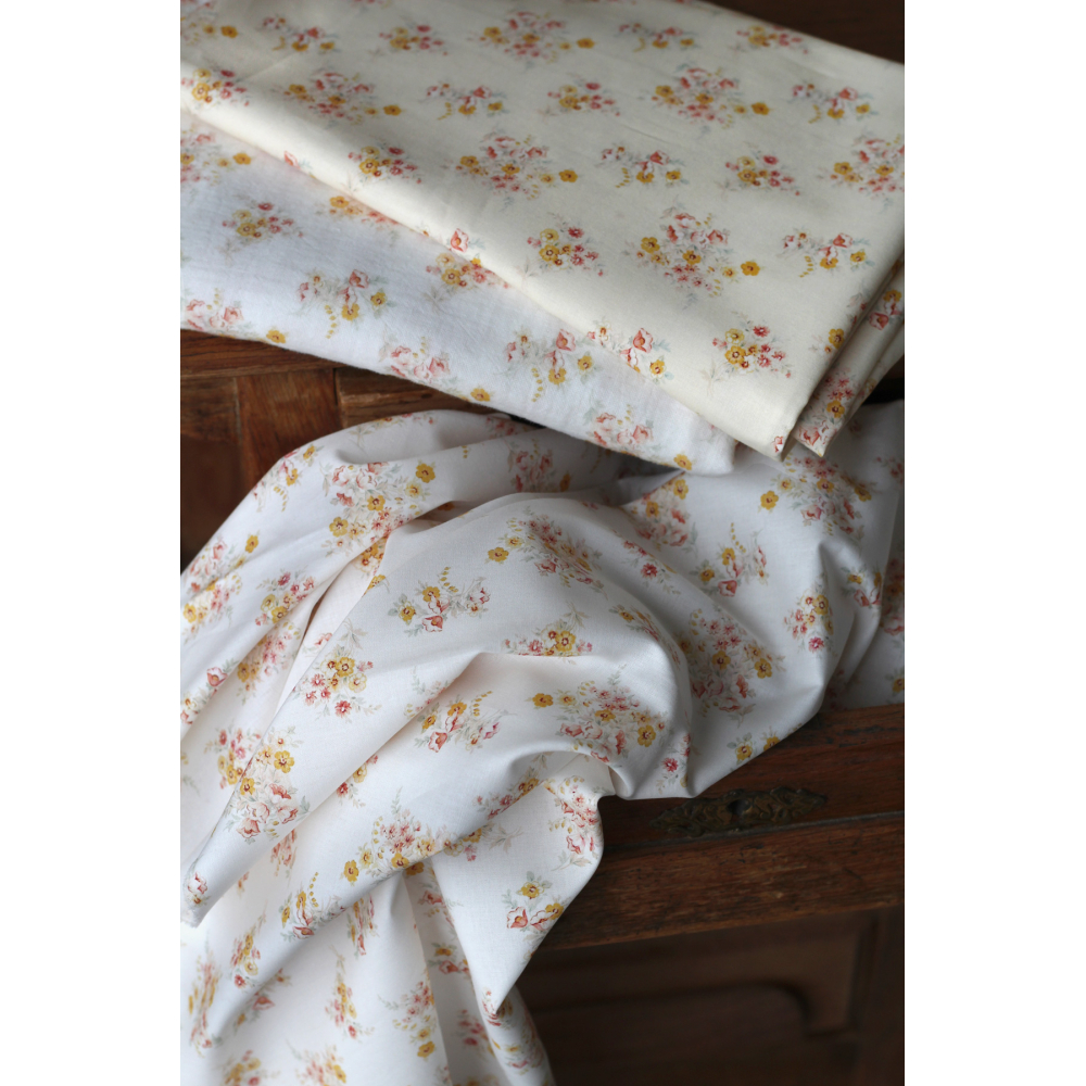 Mariya - Popeline douce coton BIO Exclusif blanc motif fleuri Tissus issus de l'agriculture biologique  - 11