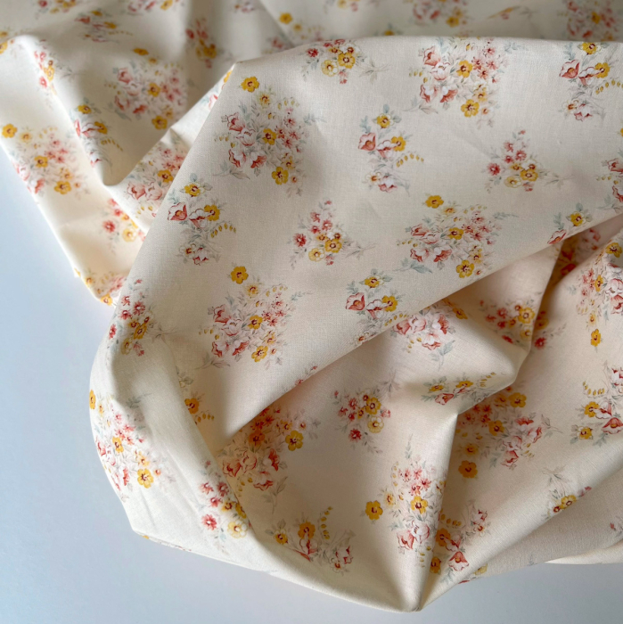 Mariya - Popeline douce coton BIO Exclusif écru motif fleuri Tissus issus de l'agriculture biologique  - 1