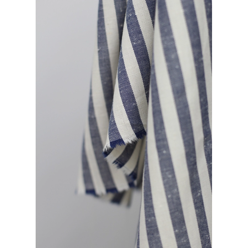 Coton chiné aspect brut rayures moyennes 7mm coloris bleu marine / écru Batikou - 2