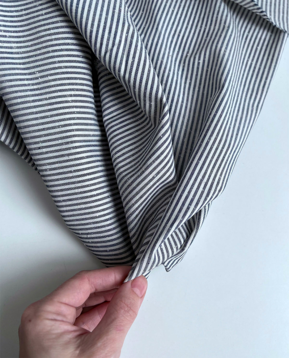 Coton chiné aspect brut rayures moyennes 2mm coloris bleu marine Batikou - 5