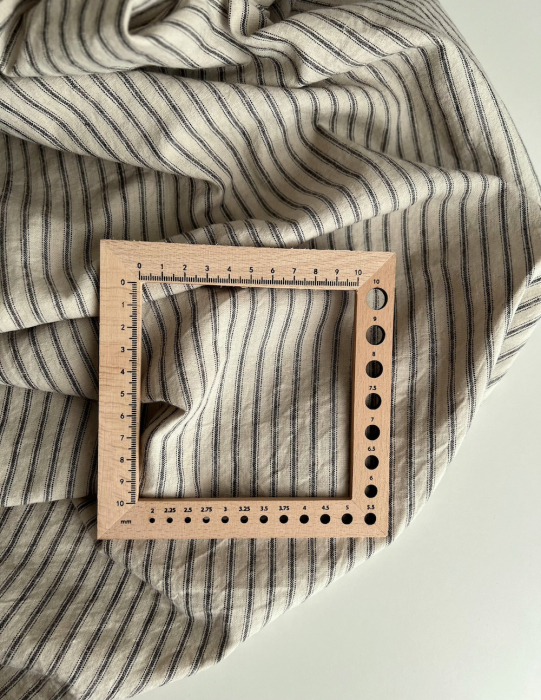 Lin et coton à rayures noires tissées coloris grège Qualité Oeko-tex - 4