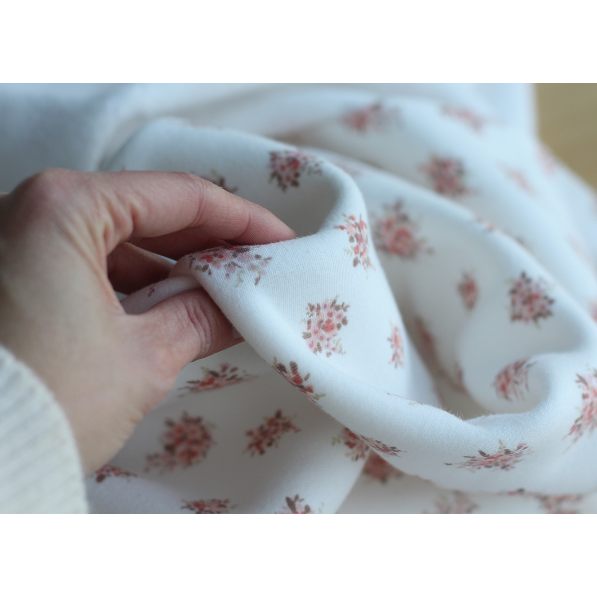 Mona - Sweat mélange de coton gratté chaud motif fleuri Qualité Oeko-tex - 7 Mona - Sweat mélange de coton gratté chaud motif fleuri Qualité Oeko-tex - 7