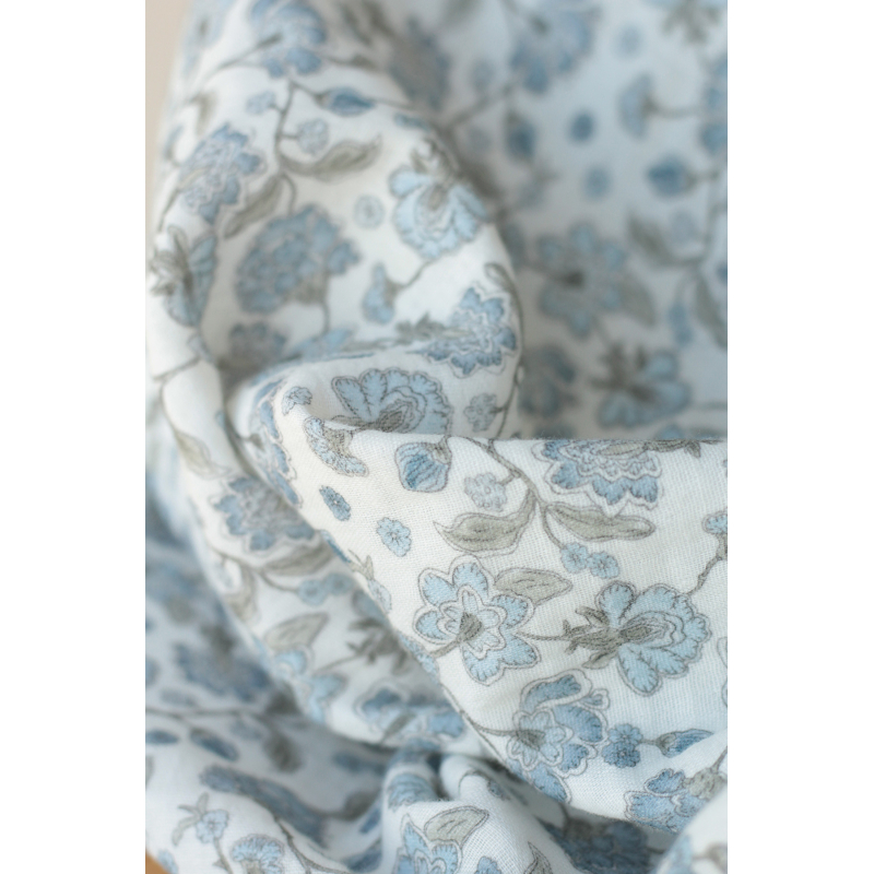 Tissu double gaze coton motif exclusif fleuri bleu BIO organique kali