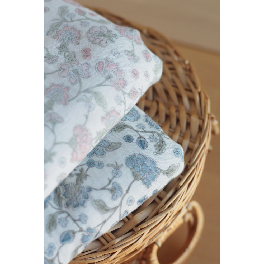 Tissu double gaze coton motif exclusif fleuri bleu BIO organique kali