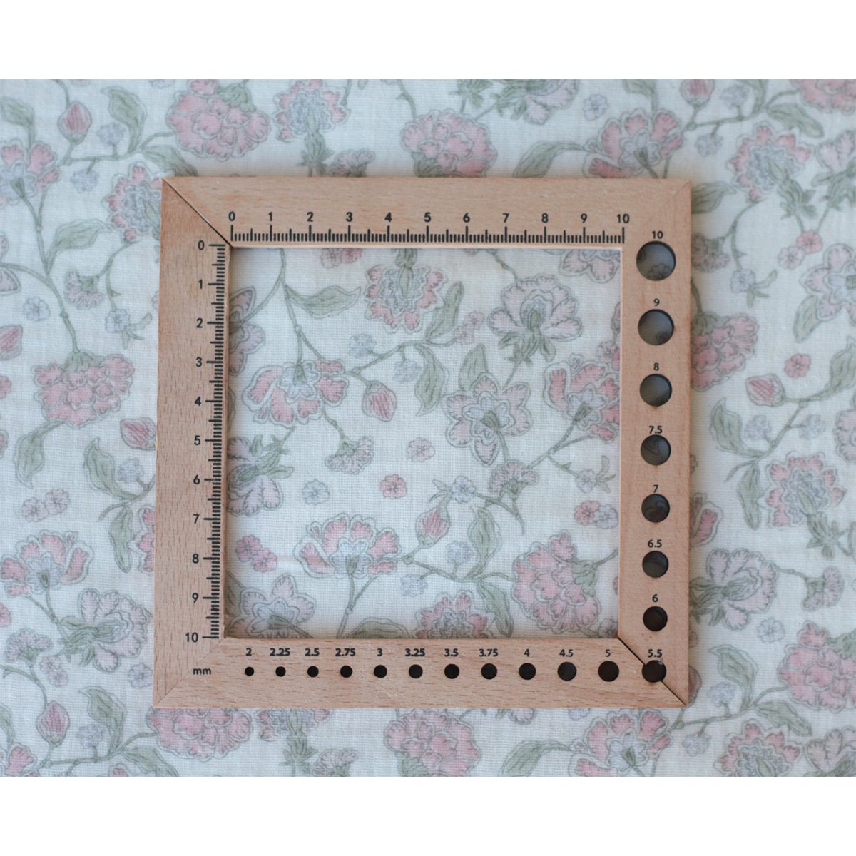Kali - Double gaze de coton BIO blanc lait motif fleuri rose poudré Tissus issus de l'agriculture biologique  - 9 Kali - Double gaze de coton BIO blanc lait motif fleuri rose poudré Tissus issus de l'agriculture biologique  - 9