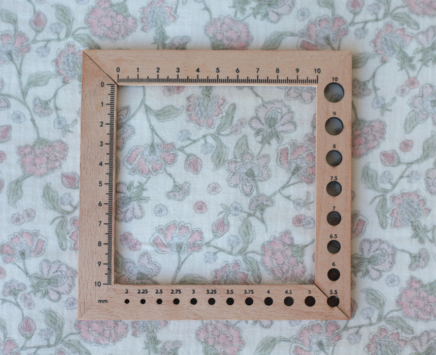 Kali - Double gaze de coton BIO blanc lait motif fleuri rose poudré Tissus issus de l'agriculture biologique  - 9