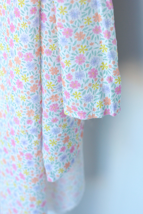 Pauline - Tissu coton texturé gaufré fleuri frais Batikou - 2