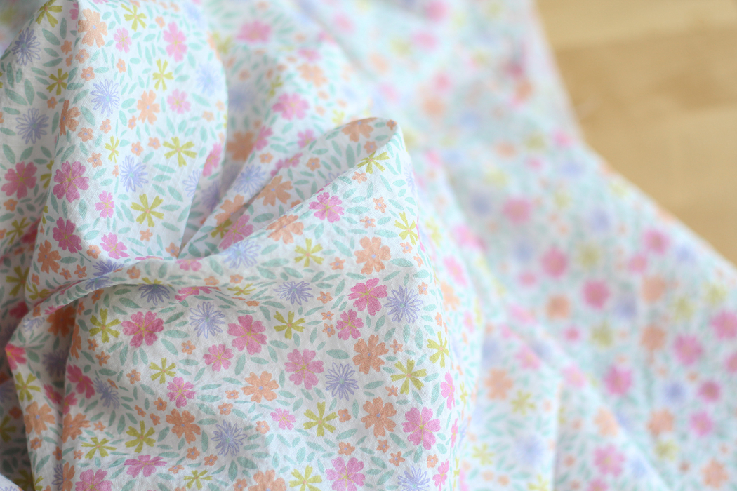 Pauline - Tissu coton texturé gaufré fleuri frais Batikou - 12
