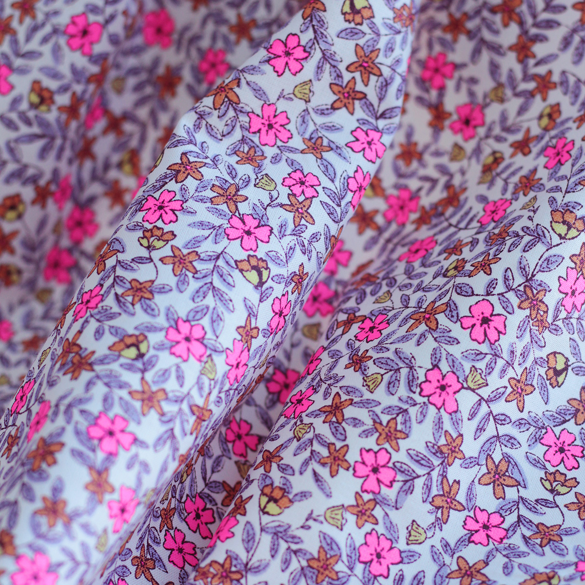 Méline - Popeline de coton BIO imprimé fleurs rose fluo Tissus issus de l'agriculture biologique  - 1