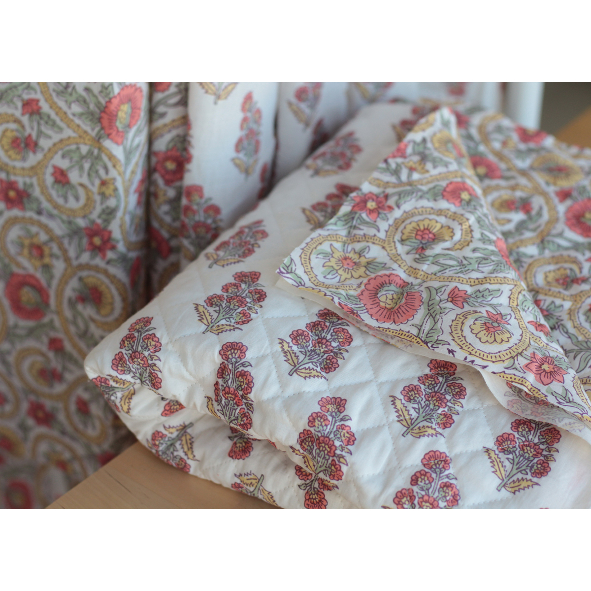 Tissu indien matelassé double face coton hand block largeur 100cm Batikou - 2 Tissu indien matelassé double face coton hand block largeur 100cm Batikou - 2