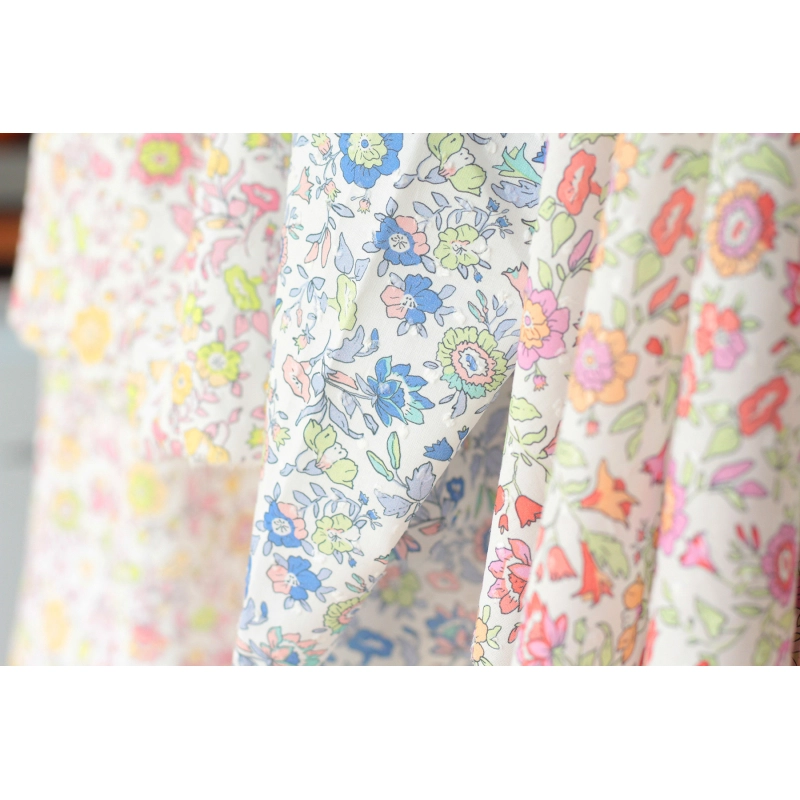 Léona - Plumetis de coton parme imprimé fleuri teintes bleues Tissus issus de l'agriculture biologique  - 9