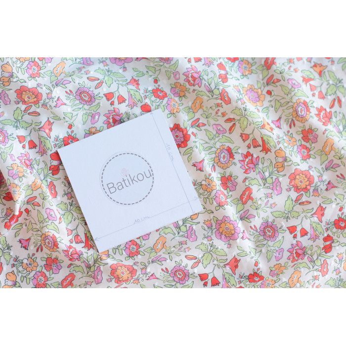 Léona - Plumetis de coton parme imprimé fleuri rouge orangé Tissus issus de l'agriculture biologique  - 9