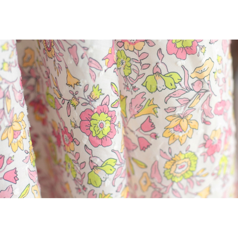 Léona - Plumetis de coton parme imprimé fleuri rose et lime Tissus issus de l'agriculture biologique  - 10