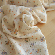 Elise - Double gaze de coton écru imprimé fleuri orange Qualité Oeko-tex - 1