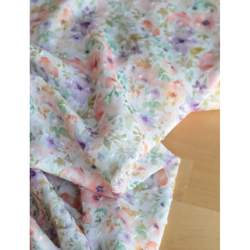 Manon - Viscose plumetis imprimée fleuri tendre Batikou - 2