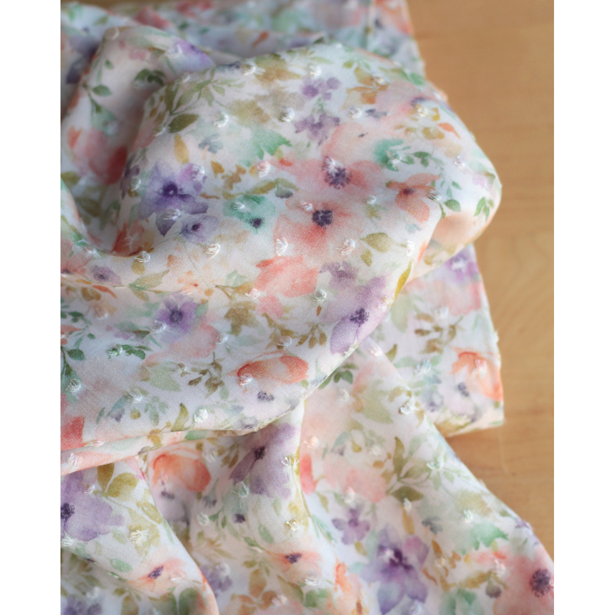 Manon - Viscose plumetis imprimée fleuri tendre Batikou - 4