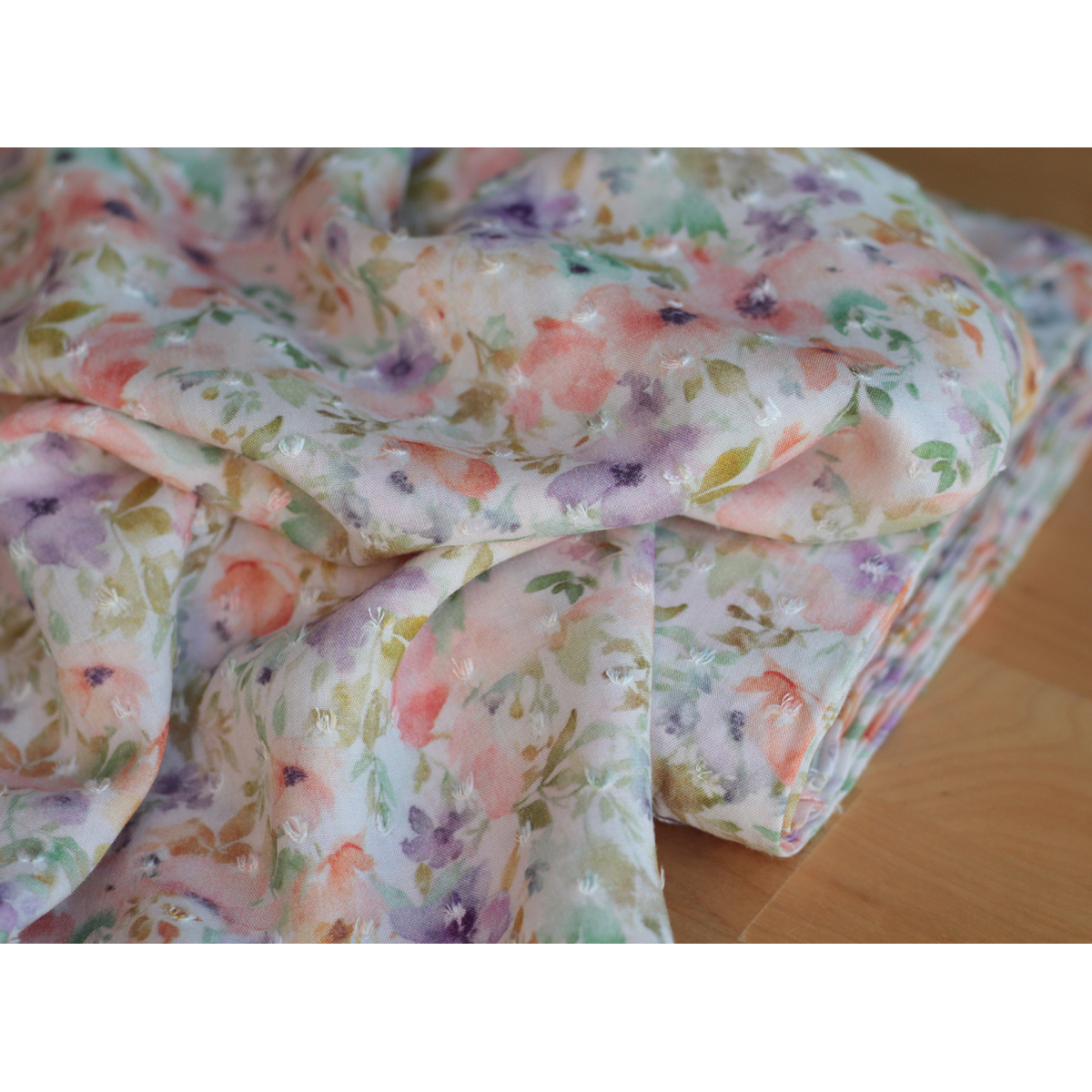 Manon - Viscose plumetis imprimée fleuri tendre Batikou - 5