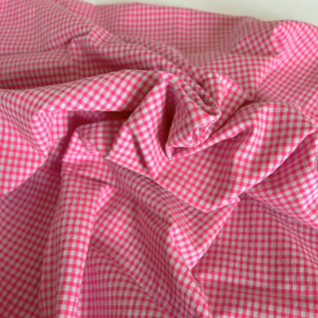 Seersucker / Coton gaufré vichy 3mm mini rose fluo Seersucker / Coton gaufré vichy 3mm mini rose fluo