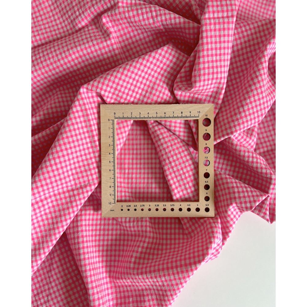 Seersucker / Coton gaufré vichy 3mm mini rose fluo