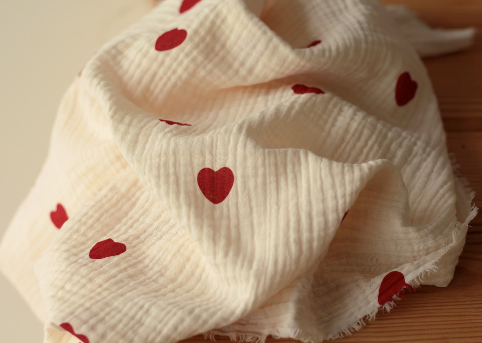 Manou - Double gaze de coton BIO exclusif écru à motif coeurs Tissus issus de l'agriculture biologique  - 12