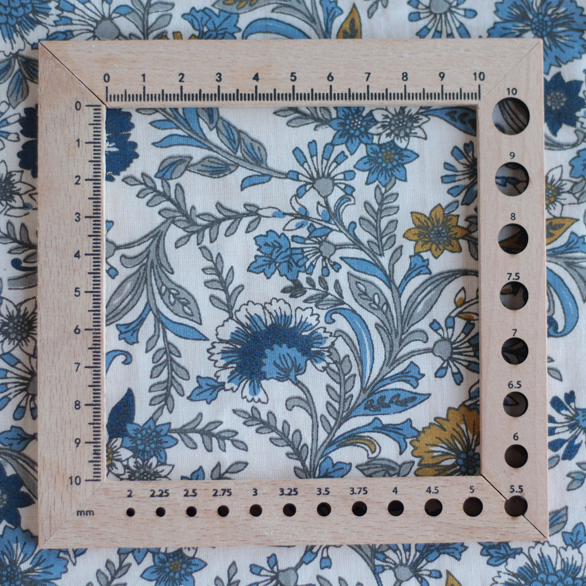 Tissu indien coton hand block traditionnel beige et bleu Batikou - 8 Tissu indien coton hand block traditionnel beige et bleu Batikou - 8