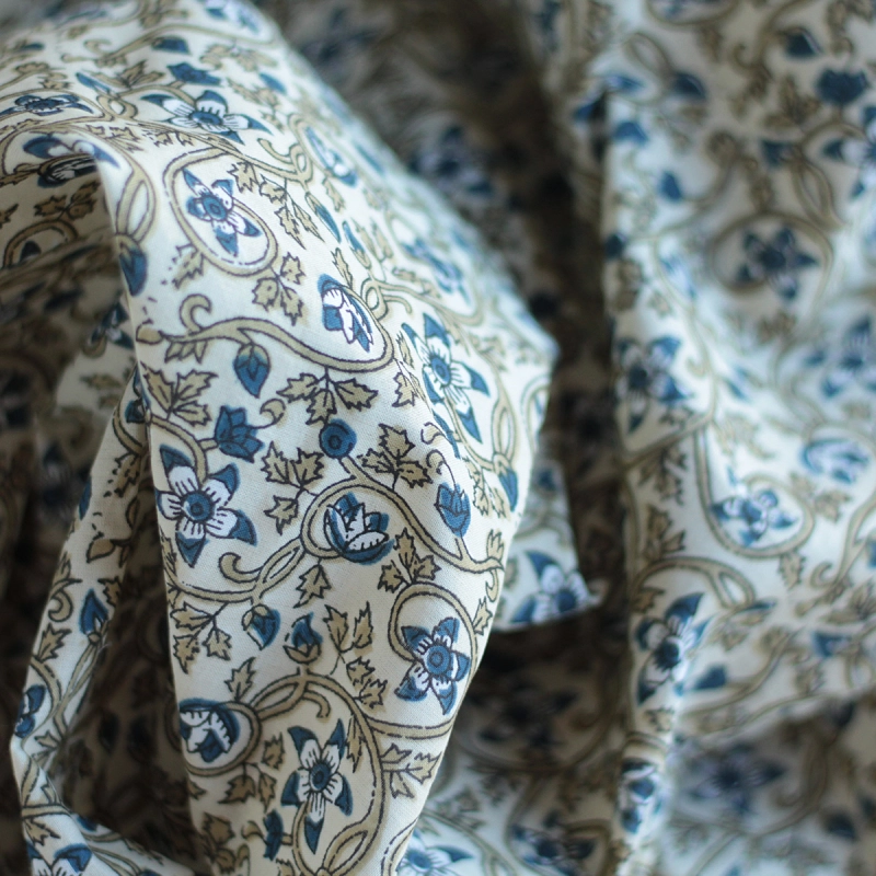 Tissu indien coton hand block traditionnel beige et bleu Batikou - 1