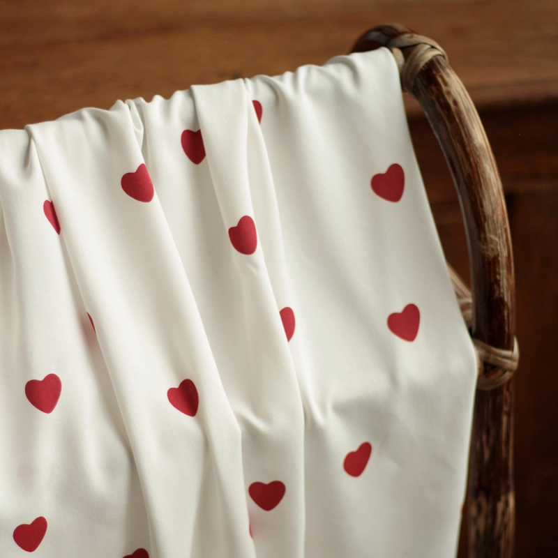 Manou - Viscose blanc cassé imprimée coeurs rouges Batikou - 1