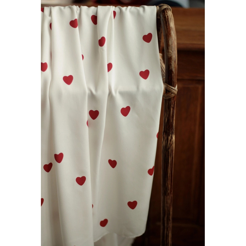 Manou - Viscose blanc cassé imprimée coeurs rouges Batikou - 3