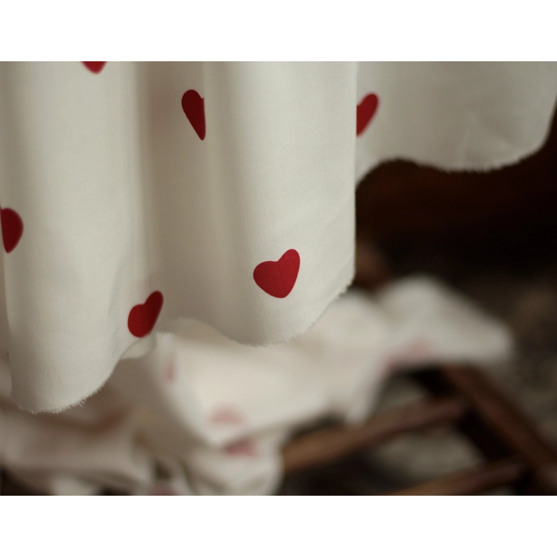 Manou - Viscose blanc cassé imprimée coeurs rouges Batikou - 4