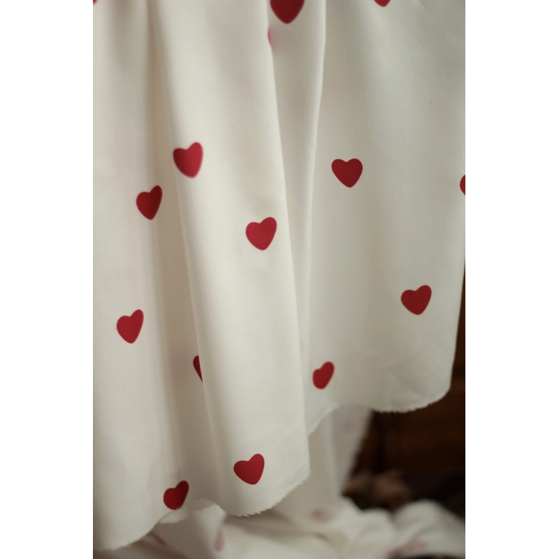 Manou - Viscose blanc cassé imprimée coeurs rouges Batikou - 5