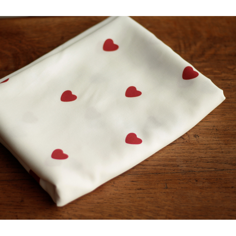 Manou - Viscose blanc cassé imprimée coeurs rouges Batikou - 8