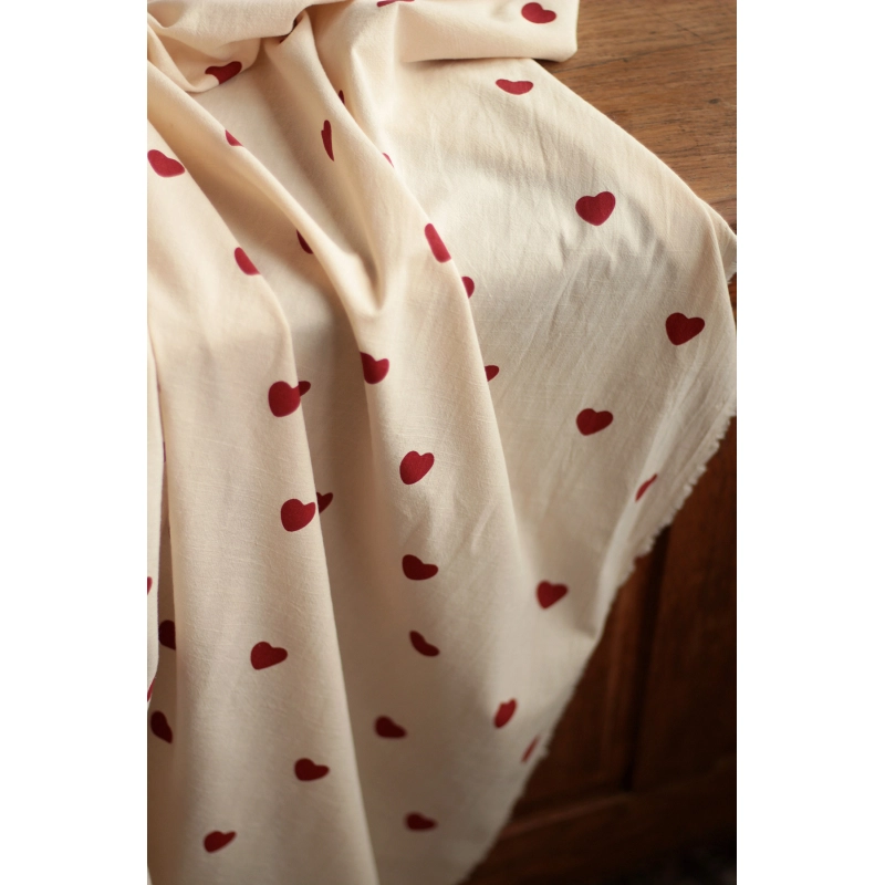 Manou - Coton lavé bio coloris vanille motif coeurs rouges Batikou - 14