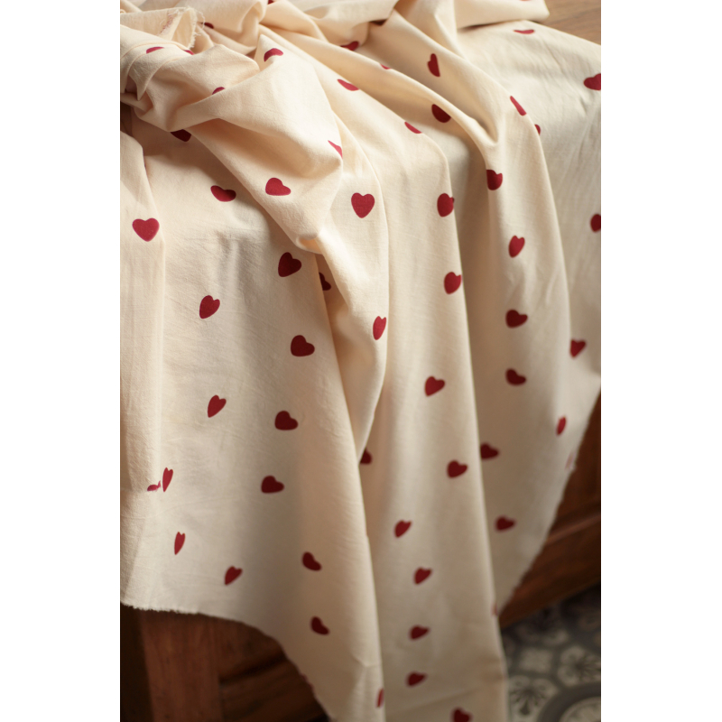 Manou - Coton lavé bio coloris vanille motif coeurs rouges Batikou - 16