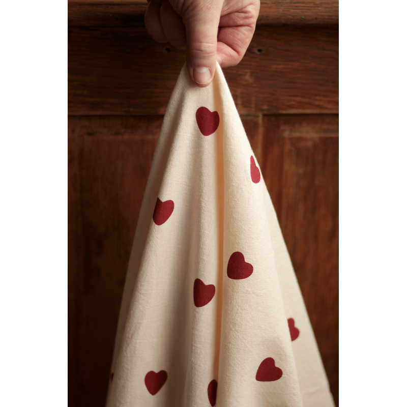 Manou - Coton lavé bio coloris vanille motif coeurs rouges Batikou - 18