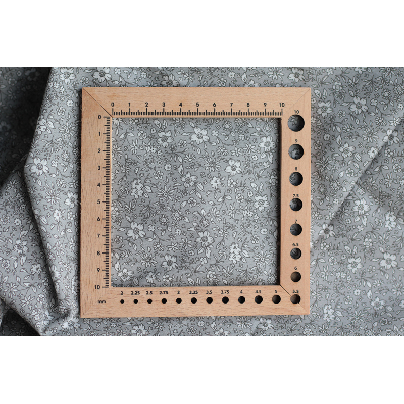 copy of Carmen - Batiste de coton bio SILKYNE à imprimé fleuri fond corail