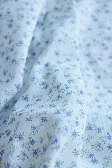 copy of Erika - Seersucker / Coton gaufré doux fond écureuil motif fleuri